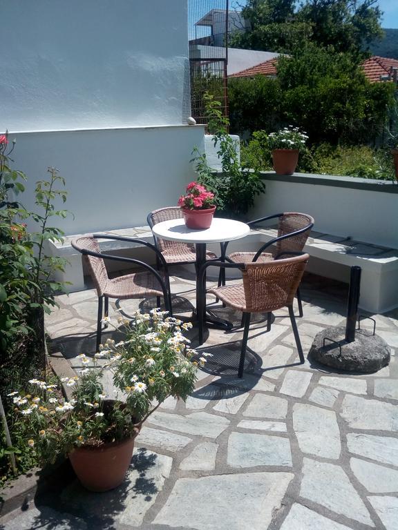 Sofia'S Garden Studios Скопелос Екстериор снимка